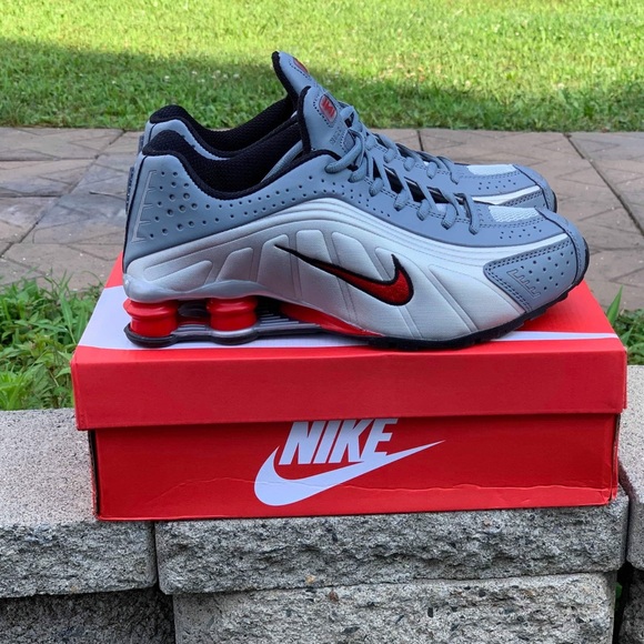 nike shox r4 grey
